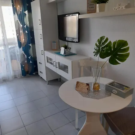 Benalbeach Holidays Apartment