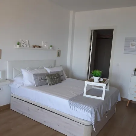 Benalbeach Holidays Apartment *